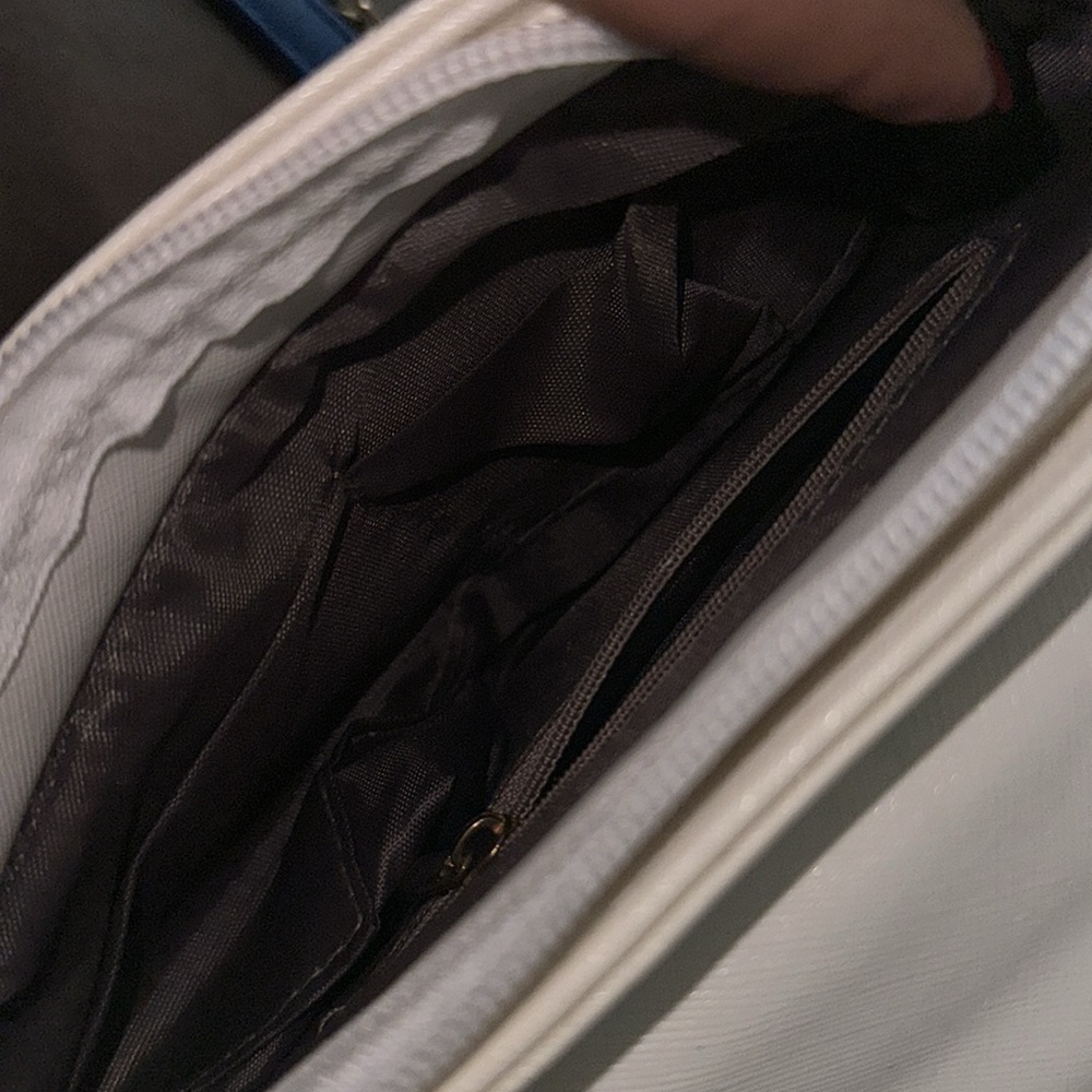 Sailor Moonon Samantha’s Vega purse - Picture 3 of 7